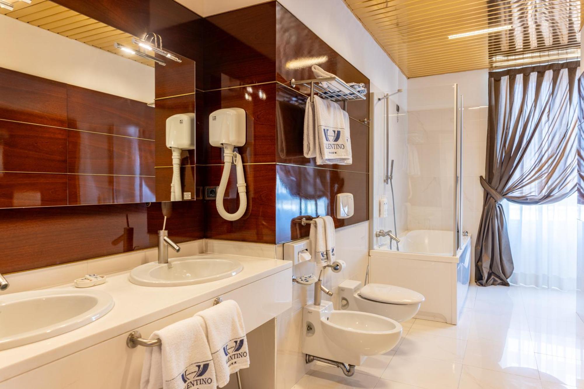 Hotel Valentino Terni Zewnętrze zdjęcie