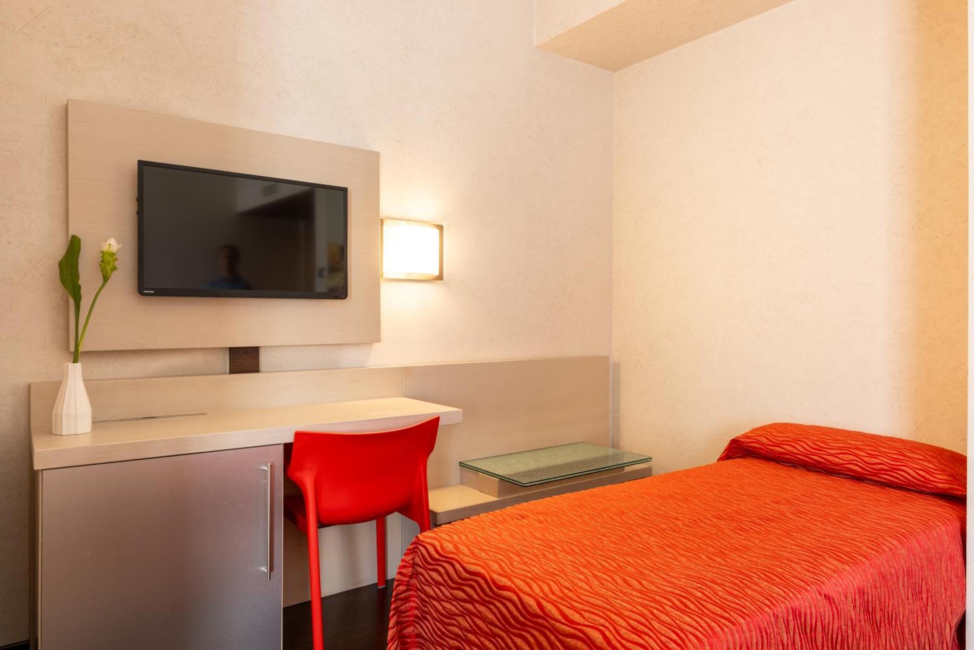 Hotel Valentino Terni Zewnętrze zdjęcie